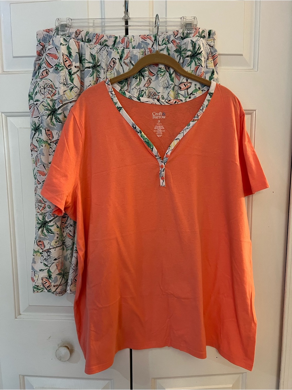 croft & barrow Coral V-Neck Beach Pajama Set with Capri Bottoms Size 2X
